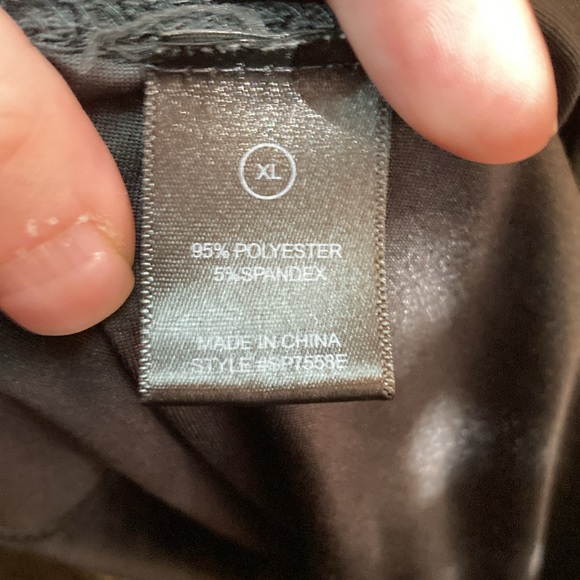 Fashion nova XL feature defining black leggings - Picture 6 of 7